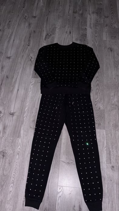 Теплий костюм з камінчиками. Костюм з начосом.