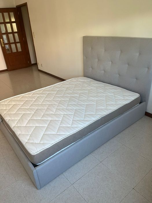Quarto para casal em Queluz
