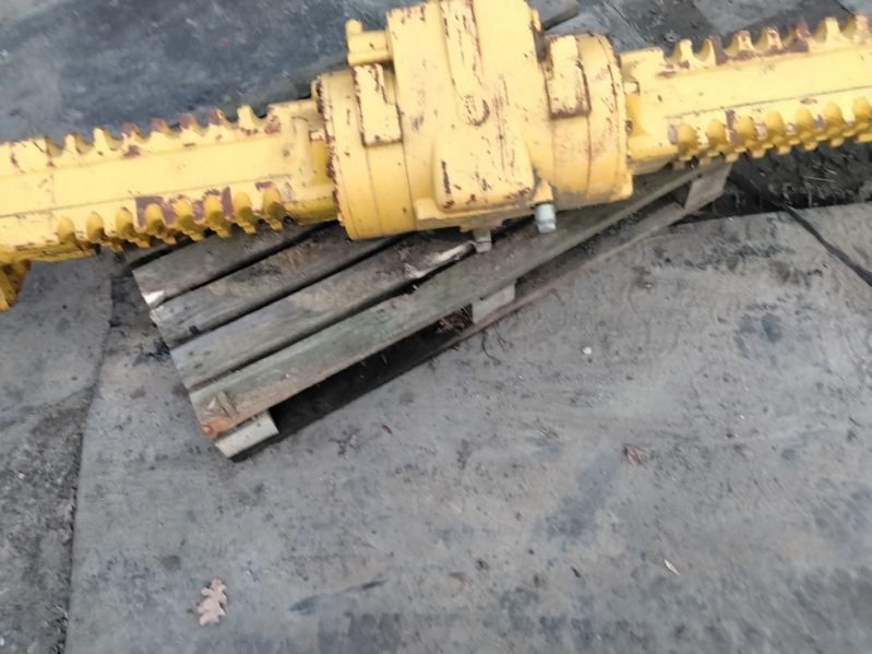 Tylni most komatsu