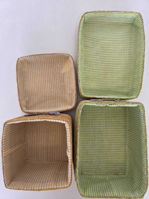 Conjunto de 2 Cestos em Palha com Forro às Risquinhas