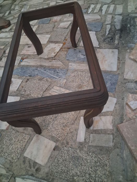 Mesa antiga trabalhada