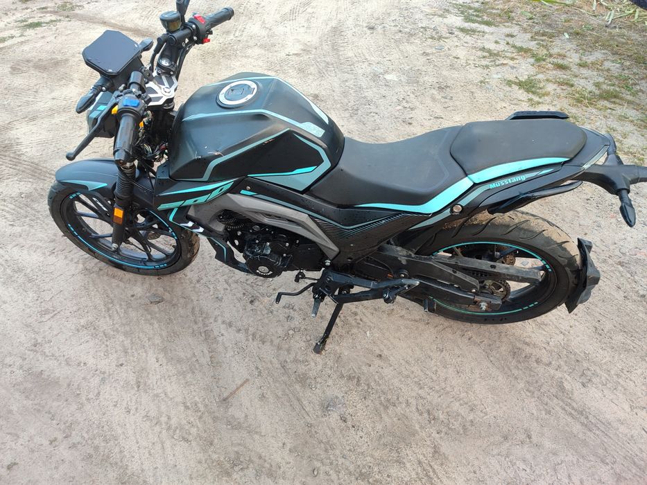 Пластик та інше Musstang Region ST 200