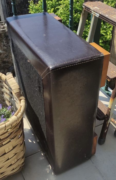 Sofá CHAISE LONG castanho usado em bom estado