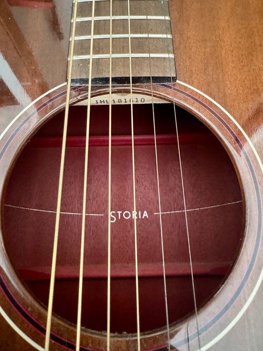 Guitarra Yamaha Storia III