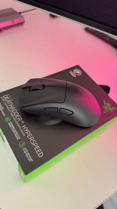 Безпровідна мишка Razer Deathadder v3 Hyperspeed