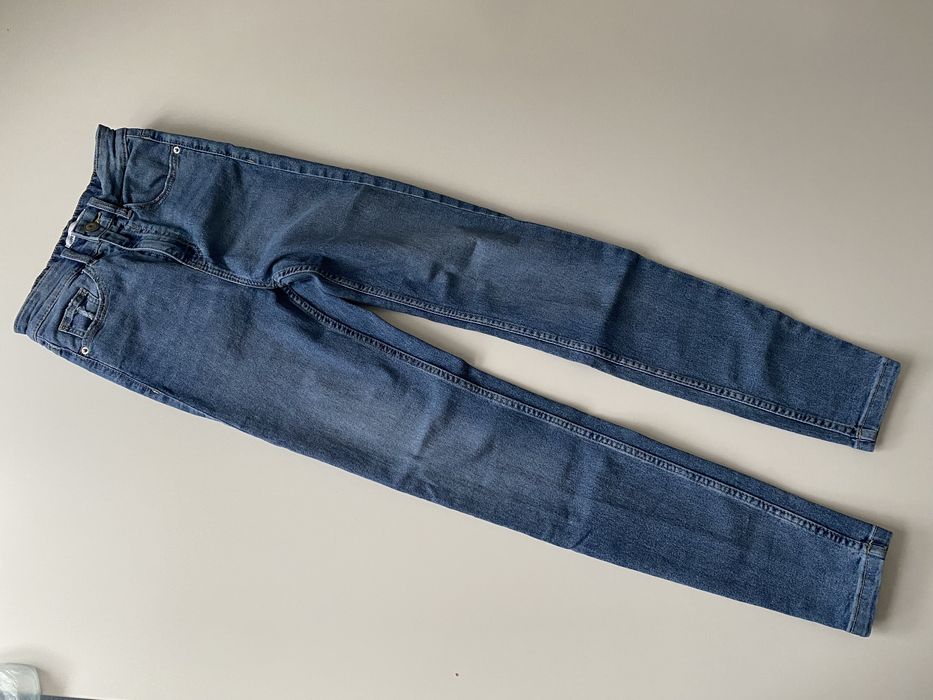 Spodnie damskie/dziewczęce jeansowe jeansy SINSAY rozmiar 32