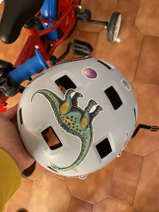 Bicicleta com capacete