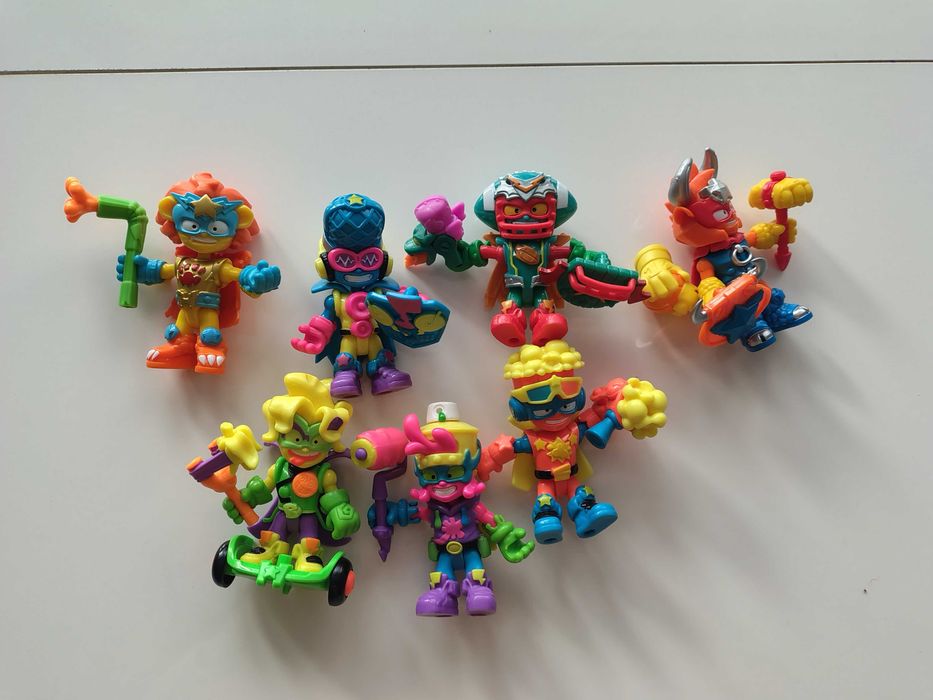 Figurki duże super Zinks.