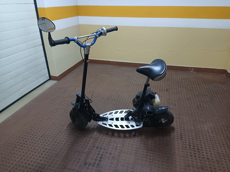 Trotinete a gasolina motor a cima dos 65cc