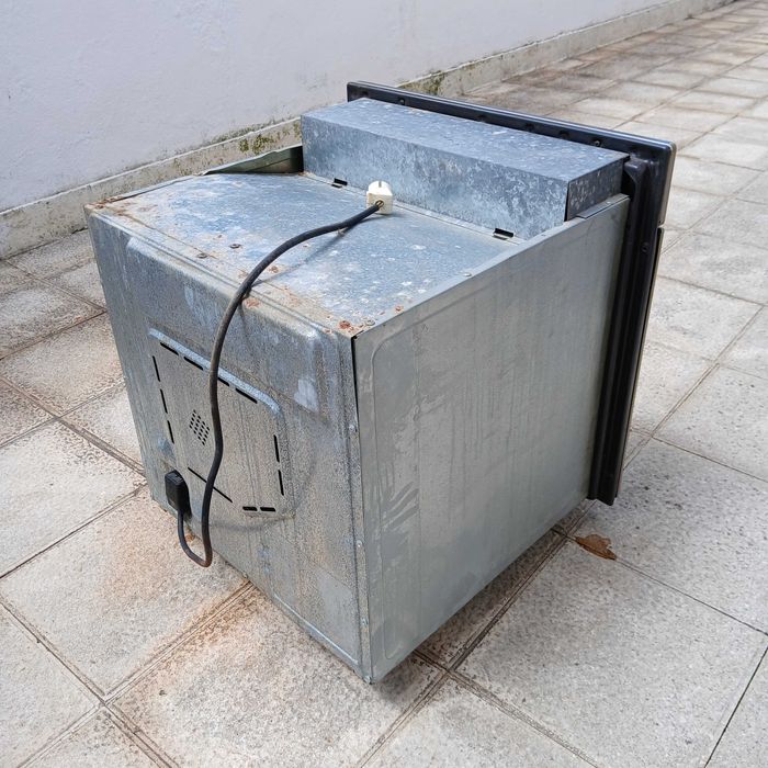 Forno Candy eléctrico a funcionar