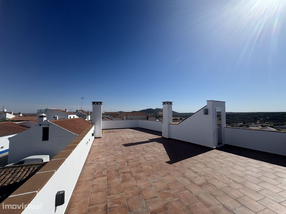 Apartamento T2 novo a estrear com terraço amplo e vista para Monsaraz — Monsaraz, Évora