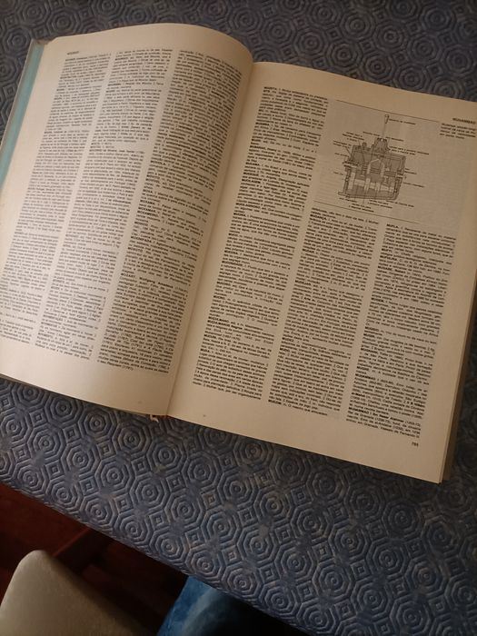 Dicionário enciclopédico de língua portuguesa