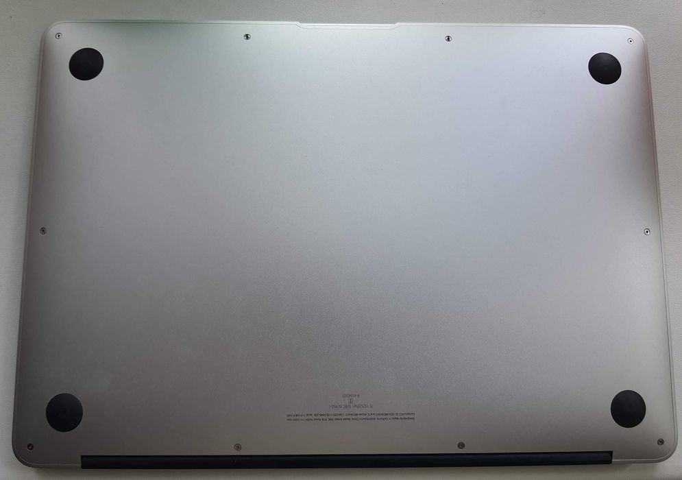 Apple MacBook Air 13" 2017 i5 /8Gb /1Tb +встановлена Win10Pro (ліценз)