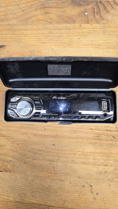 Radio samochodowe PIONEER MVH-160UI