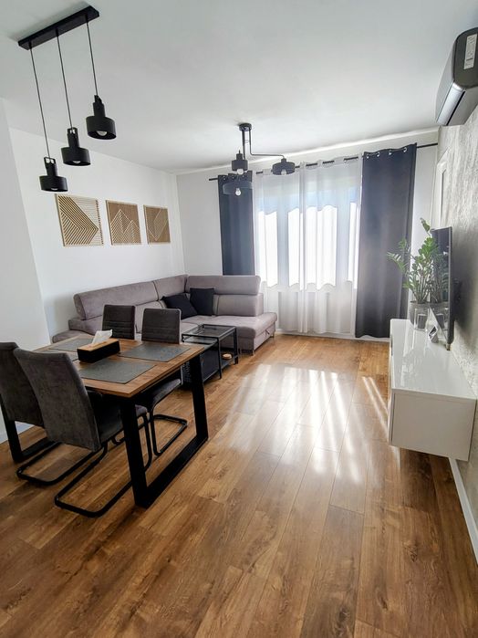 Mieszkanie na wynajem  2 pokoje 40m2 klimatyzacja. Od września