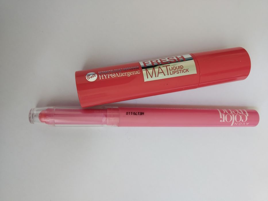 Помады, карандаши, новые.