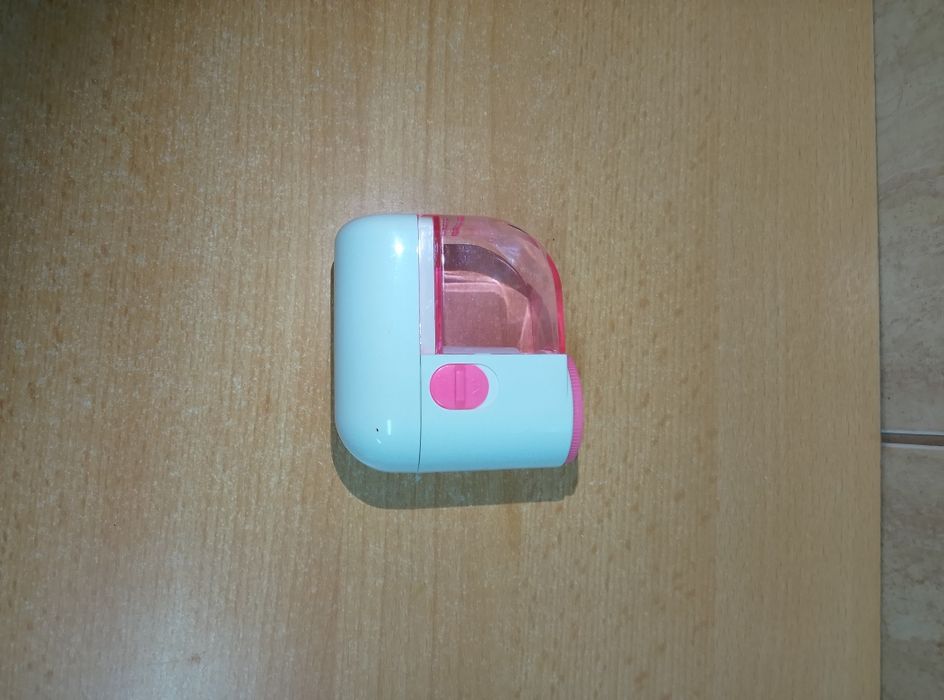 Mini golarka do swetrów