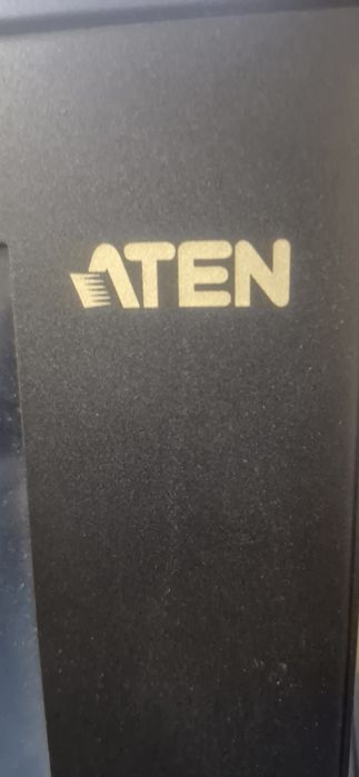 8-Port PS/2 Slideaway LCD KVM Switch ATEN