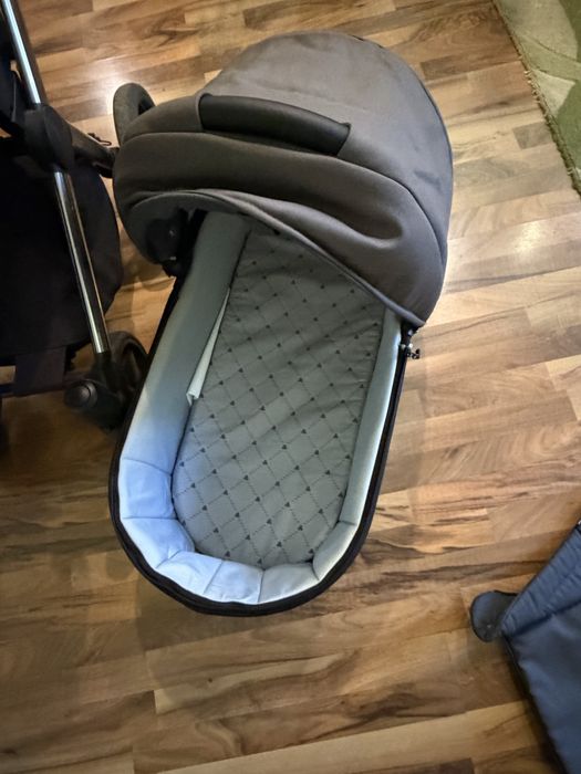 Коляска 2 В 1 INVICTUS V-PLUS