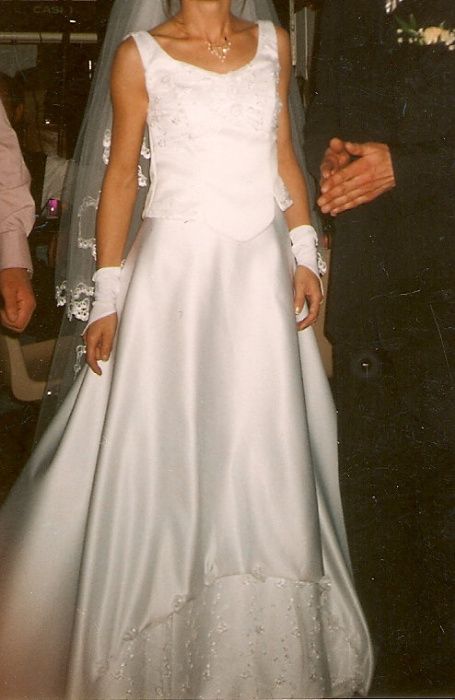 Suknia ślubna francuski gorset wyszywana spódnica