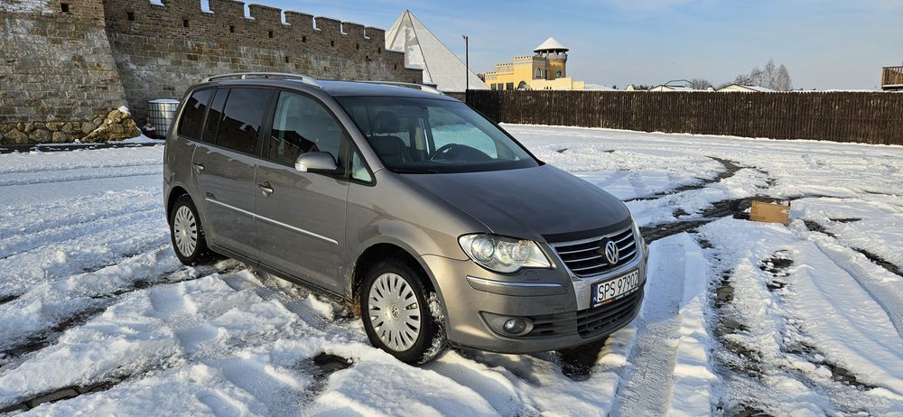 Volkswagen touran  1.9 TDI  Automat  7 osobowy  (105 km)