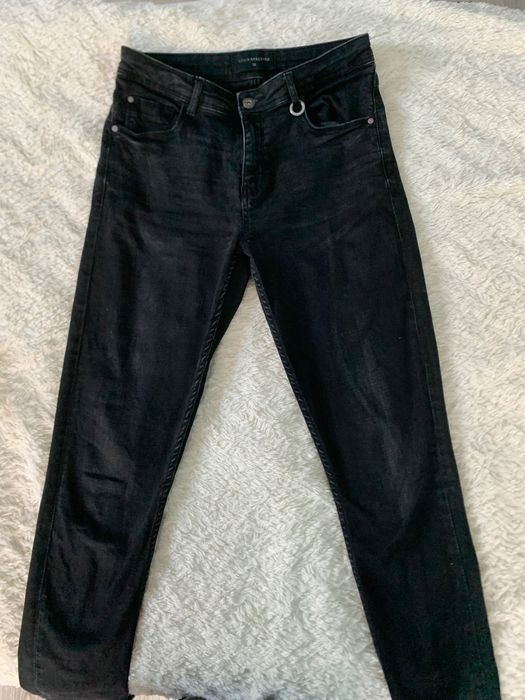Czarne jeansy reserved r.38