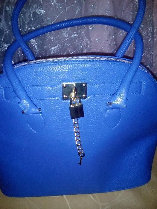 нова сумка голубого кольору