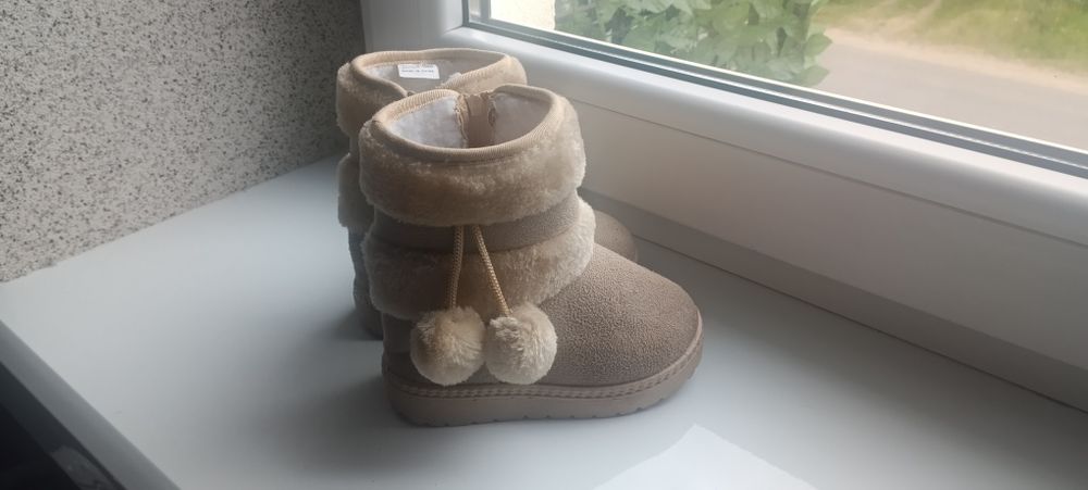 Продам дитяче зимове взуття