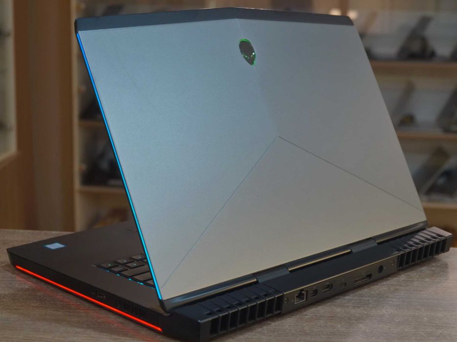 ГАРАНТІЯ Dell Alienware 15 R3 (FullHD/Core i5-7300HQ/RAM 16ГБ/SSD 512ГБ/GTX 1050TI)TVOYO