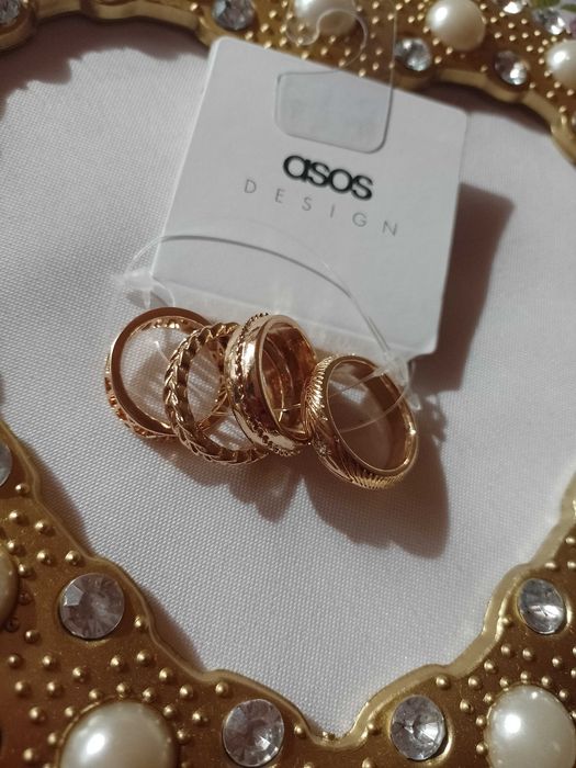 ASOS/ Zestaw 4 x pierścionek) obrączka z Londynu, NOWY