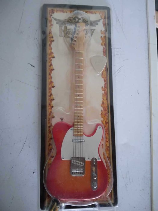 Miniatura Replica Guitarra Fender telecaster Escala de 1:4