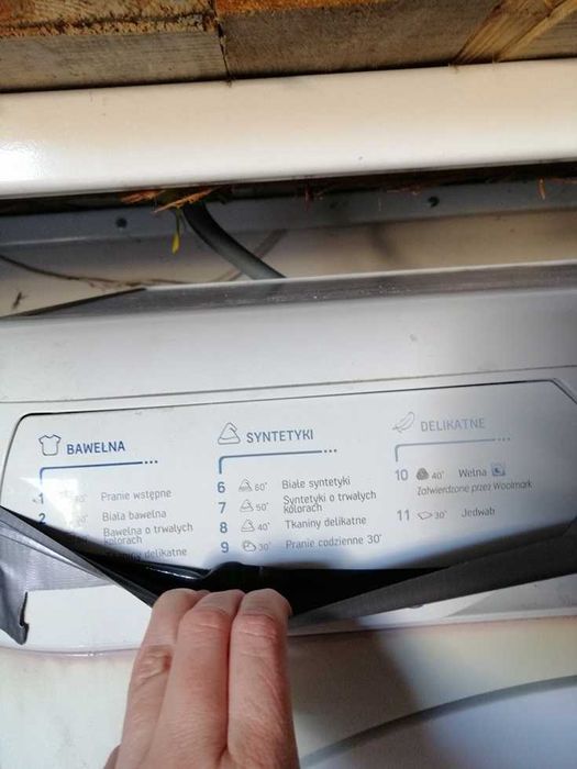 Pralka wąska Ariston AVSL 85. Pojemność 4,5kg. Sprawna.