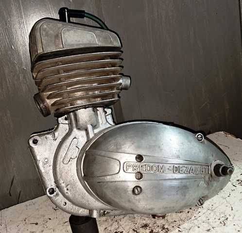 WSK 125 -pole bez numerów