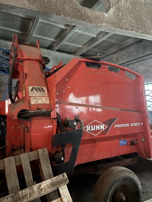 Видувач соломи Kuhn Primor 2060H.Подрібнювач соломи