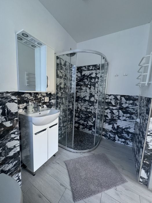 Кімнати подобово Велятино, Теплі води