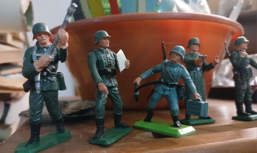 Antigos soldados plástico Starlux