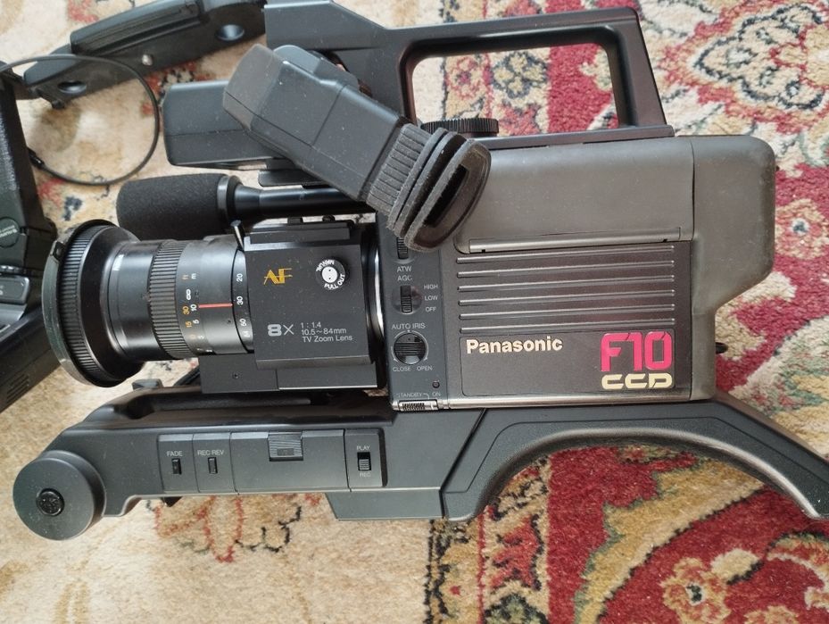 Stara analogowa kamera Panasonic F10 CCD  stan bdb