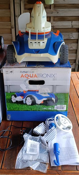 Robot do czyszczenia basenu Flowclear Aquatronix, 58482 kokido