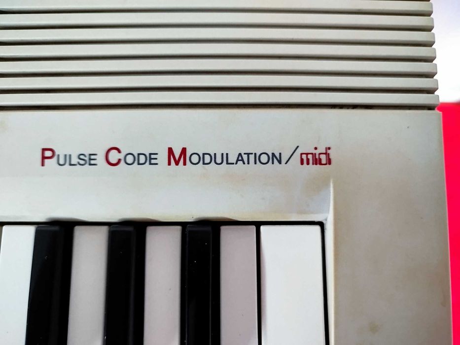 Teclado PCM - MIDI - HOHNER PSK15 (Vintage)