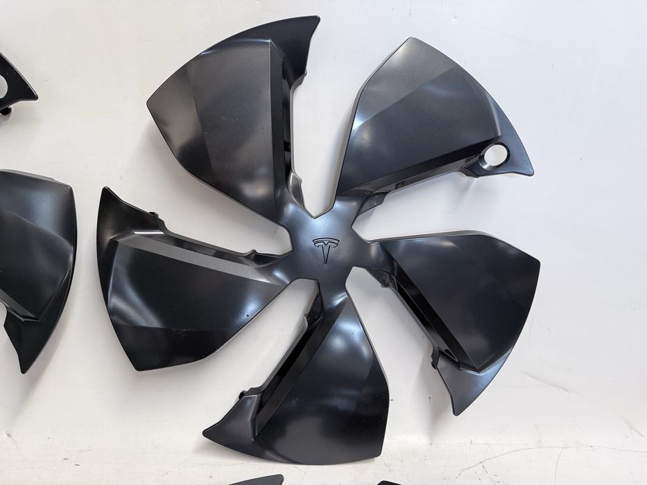 Колпаки Tesla Model Y Juniper R19