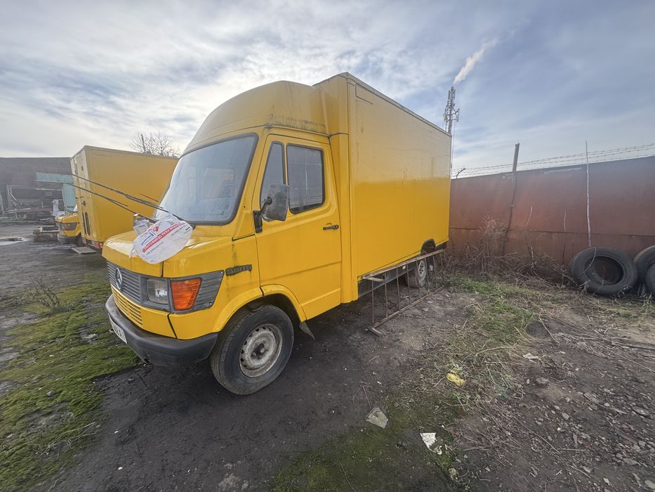 Mersedes хлібовоз вантажний 4 шт