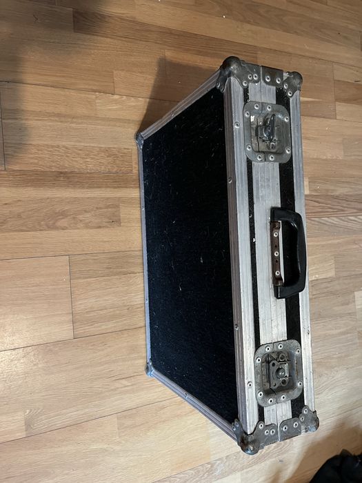Pedalboard com hardcase483747249763143681