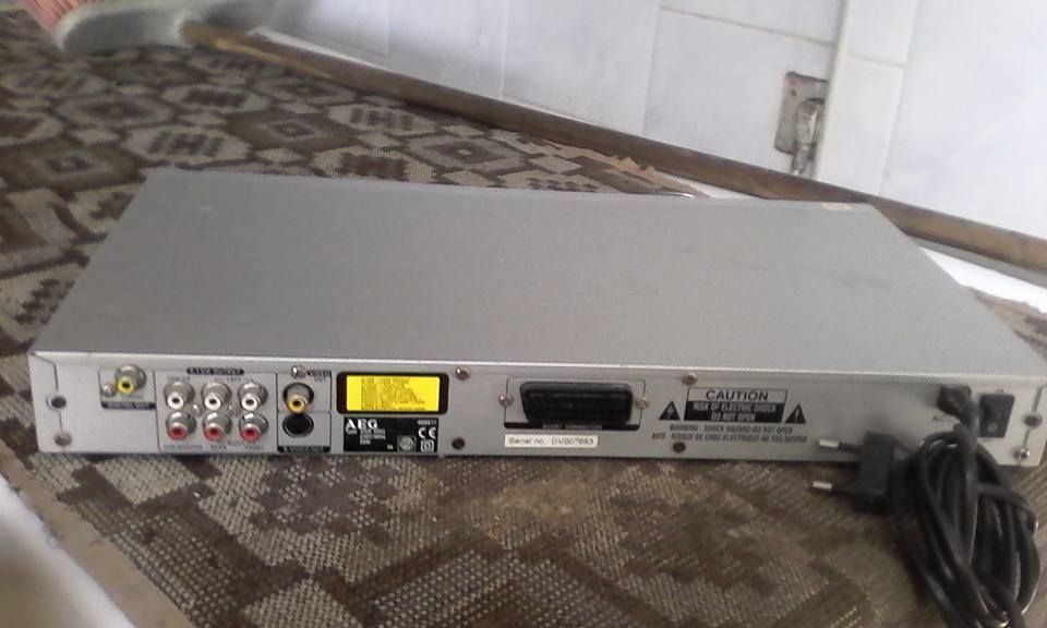 DVD player in working condition64286064128515121