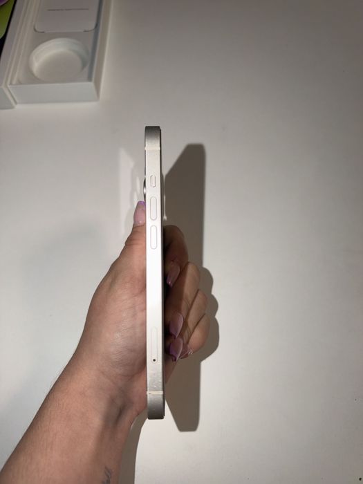 iPhone 14 128GB Branco + Acessórios