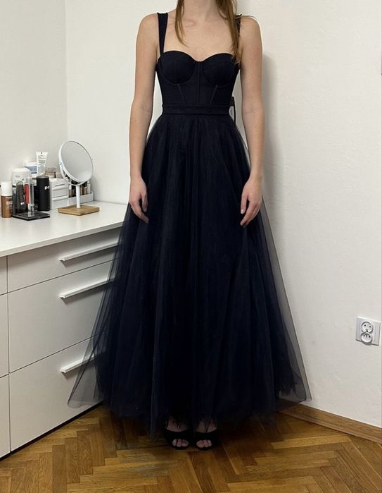 Sukienka na studniówkę