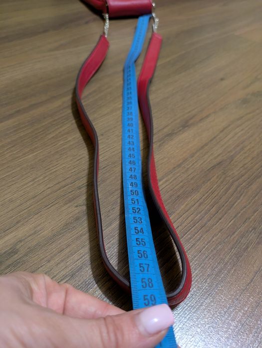 Маленькая сумочка guess