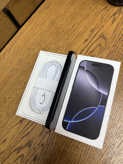 IPhone 16 pro 256 як новий стан 10/10 батарея 93%