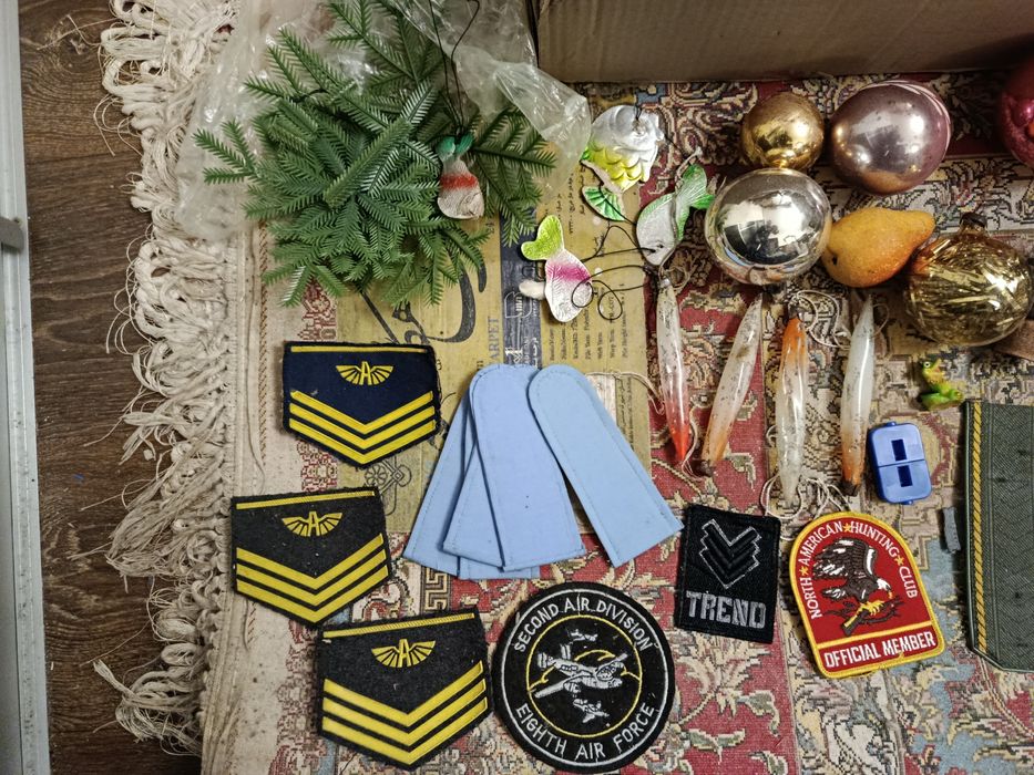 Новорічні прикраси, все що на фото