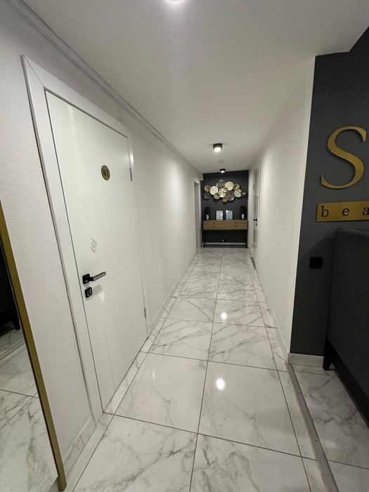 оренда кабінету косметолога та місця візажиста