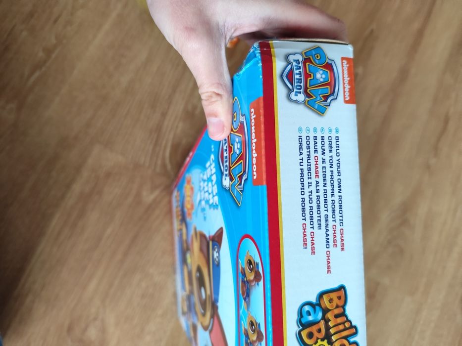 Robot interativo build a bot chase